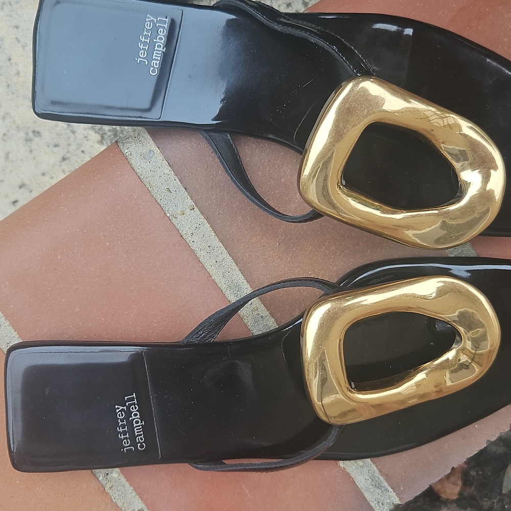 Jeffrey Campbell Black  patent Sandals with Sculptural gold Buckles  Size 7.5 - Picture 3 of 6